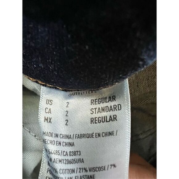 American Eagle Dark Wash Distressed High Rise Jeggings Size 2 - Picture 5 of 7